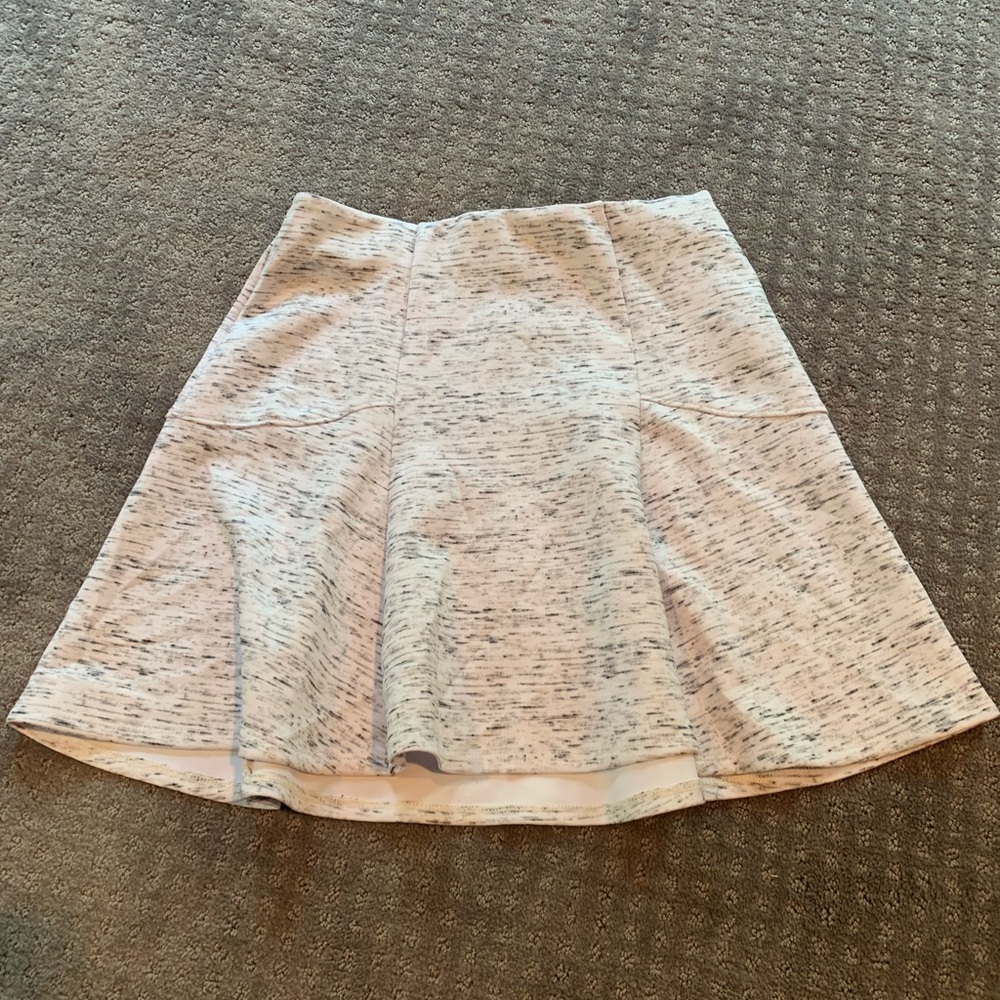 white and grey pattern skirt